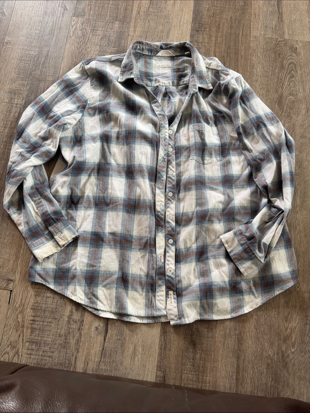 Weatherproof Women's Blue and Gray Plaid Button-Down Shirt